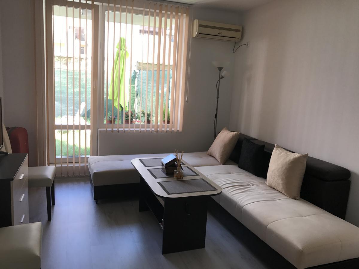 Apartamenti Eli Pomorie Luaran gambar