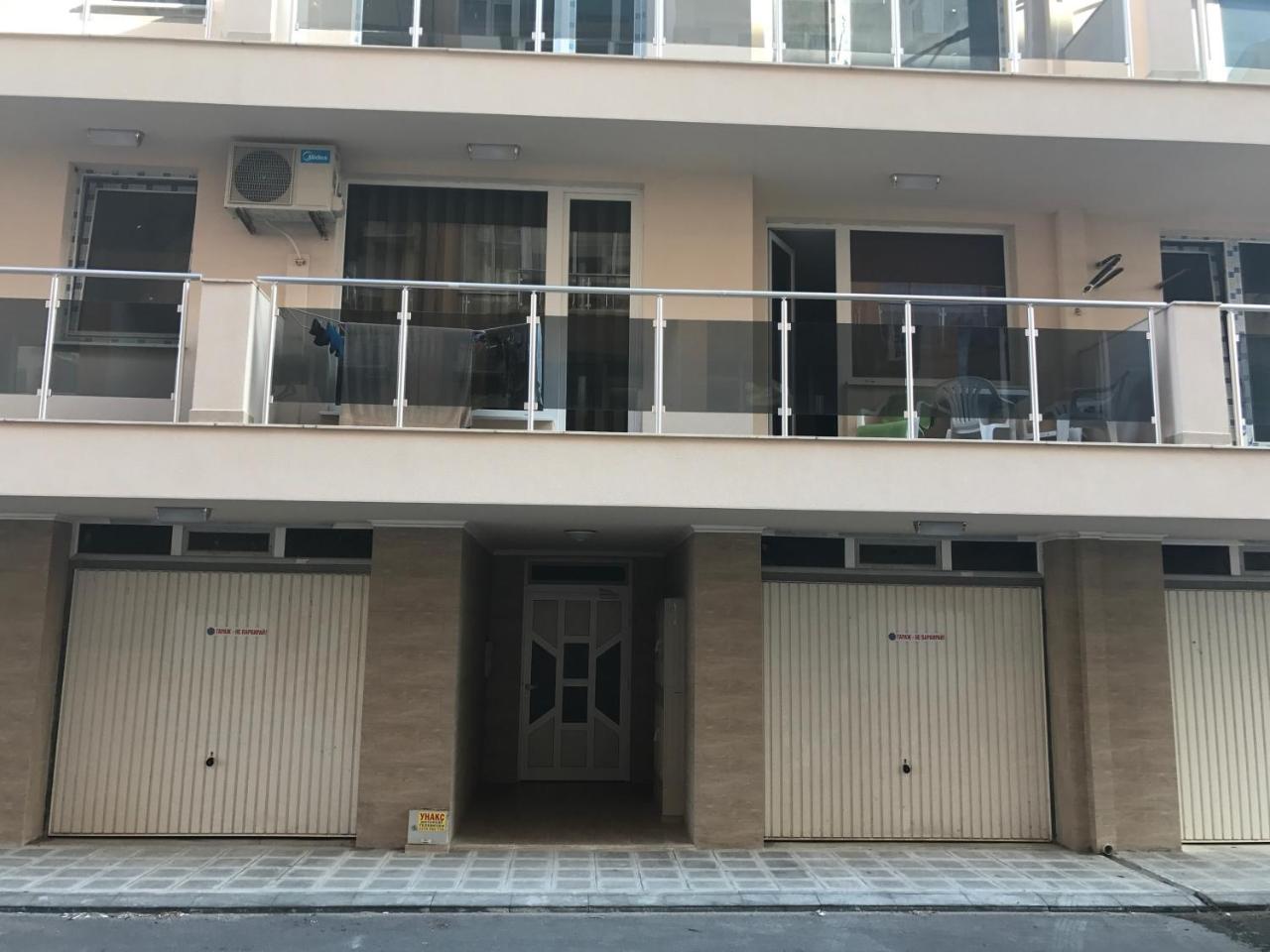 Apartamenti Eli Pomorie Luaran gambar